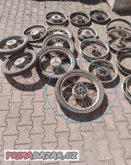nabizim-kola-na-motocykl