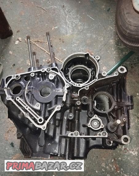 prodam-na-yamaha-xs-400-dohc-12e-blok-motoru