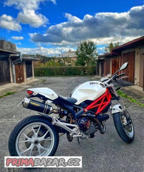 ducati-monster-1100