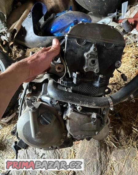 motor-na-kawasaki-zx10r-ninja-04-05-typ-zxt00ce