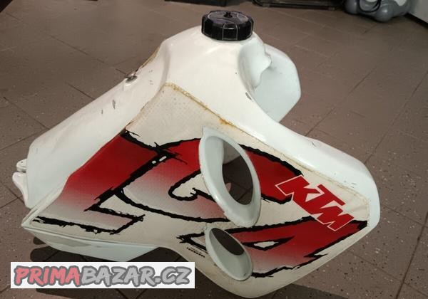 nadrz-ktm-lc4
