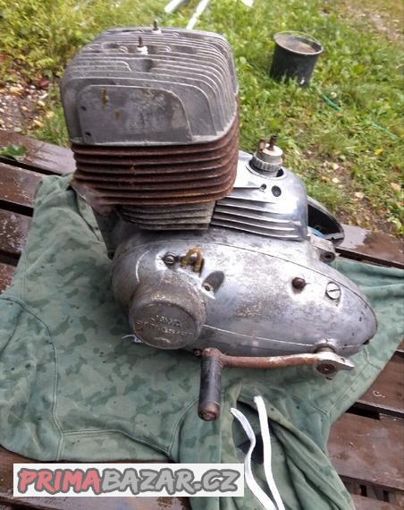 motor-jawa-350-362-california