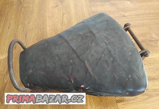 jawa-250-special-nebo-jiny-typ-sedlo-spolujezdce