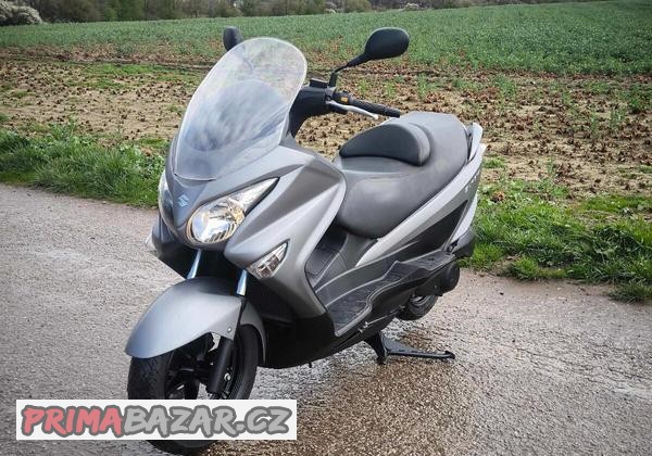 suzuki-burgman-125cm-r-v-2017