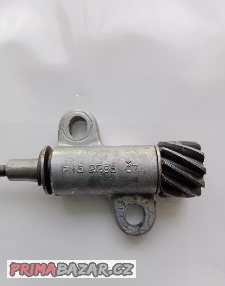 pastorek-nahonu-tachometru-cz-11-zubu-s-hlinikovym-domeckem