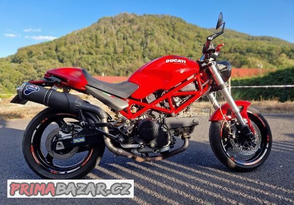 Ducati Monster 695
