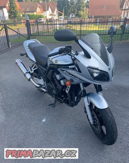 yamaha-fzs-600