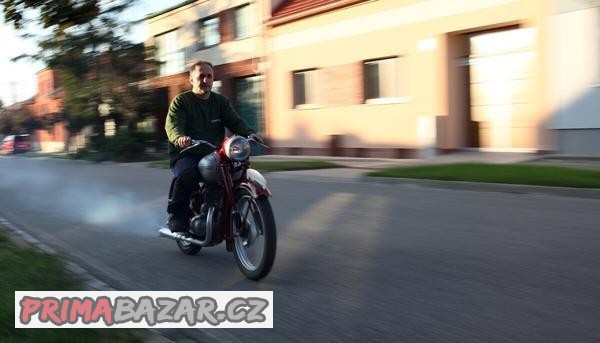 jawa-250-perak-pojizdny-stroj-hezky-video