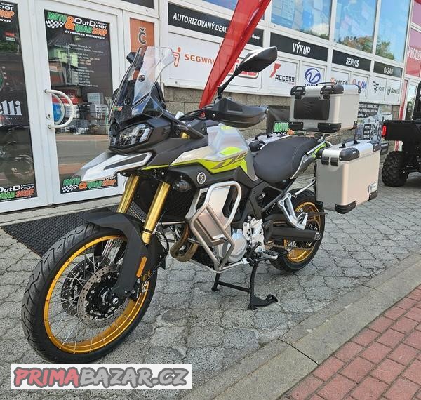 voge-900-dsx-touring-predvadeci-zaruka-04-2028-brembo