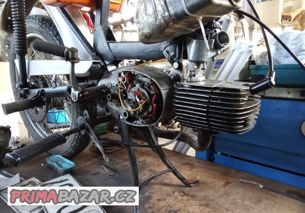 jawa-pionyr-motor