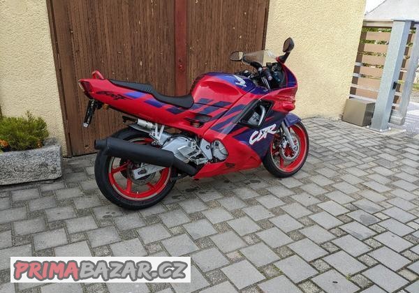 prodam-honda-cbr-600-f-pc25-youngtimer-retro