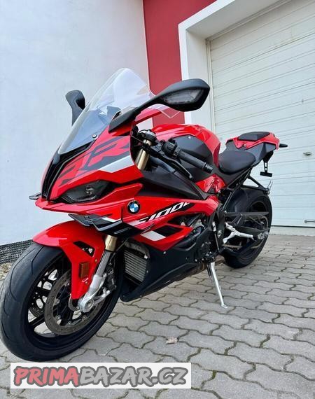 bmw-s1000rr-r-v-2023-top-stav-akrapovic