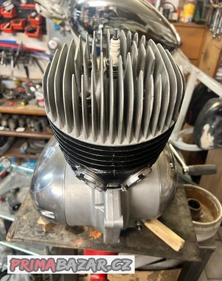 motor-jawa-250