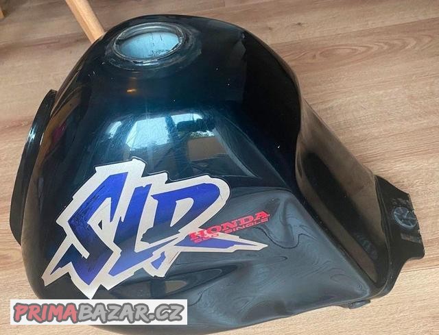 Koupím nádrž na Honda SLR 650