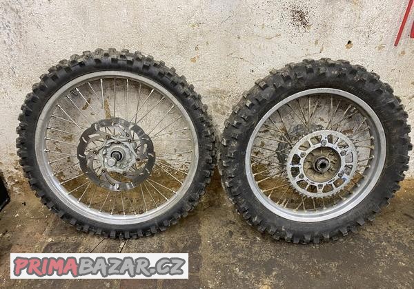 Enduro kola 21x18