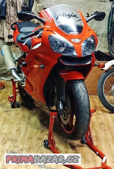 kawasaki-ninja-zx6r-2001