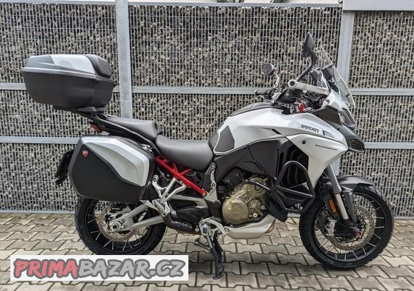 ducati-multistrada-v4-s-full-bila-s-dratenymi-koly