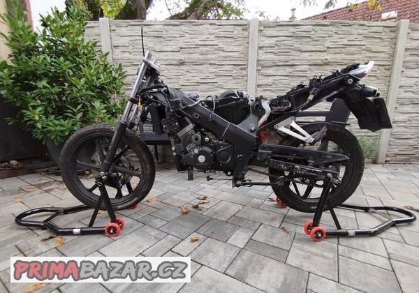 bourana-honda-cbr-125r