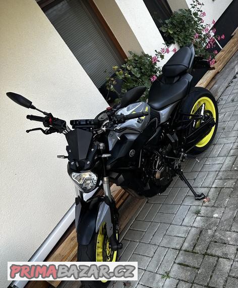 yamaha-mt-07-35kw-original-akrapovic