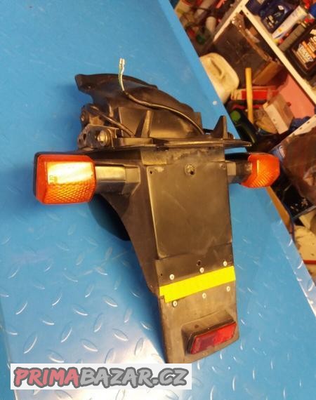 honda-cbr-1000f-sc21-zadni-plast-zasterka