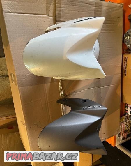yamaha-n-max-125-predni-blatnik