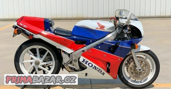 1990-honda-vfr-750-rc30