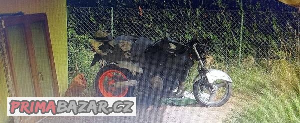 motocykl-honda-cbr-1100