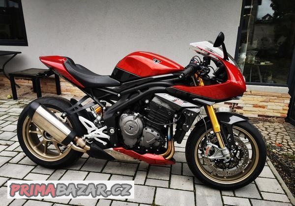 triumph-speed-triple-1200-rr
