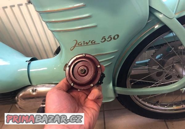 jawa-parez-550-tlakson-4-v