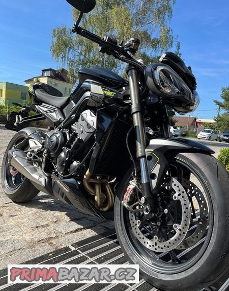 triumph-street-triple-765-rs-2024-580km-1-5-mesice