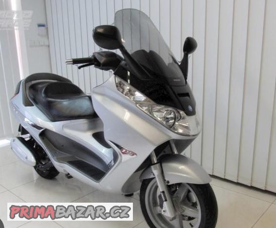 piaggio-x8-125ccm-top-stav-najeto-poctivych-5900km
