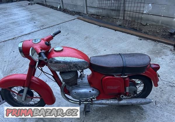 3x-moto-jawa-250-559-stp-stadioni