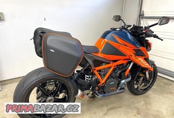 ktm-1290-super-duke-r-brasny-koupe