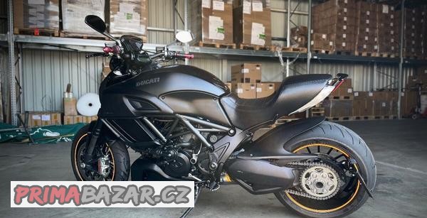 ducati-diavel-2015