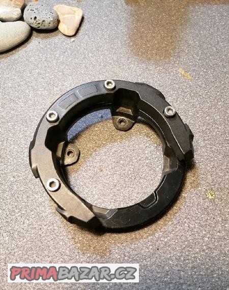 evo-tank-ring-sw-motech-kawasaki