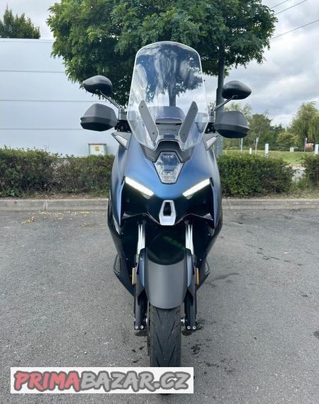 2022-zontes-310m-cr-kufr-keyless-full-led-vyhrev-rukoje