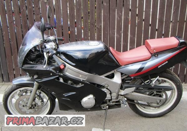yamaha-fzr-600-3he