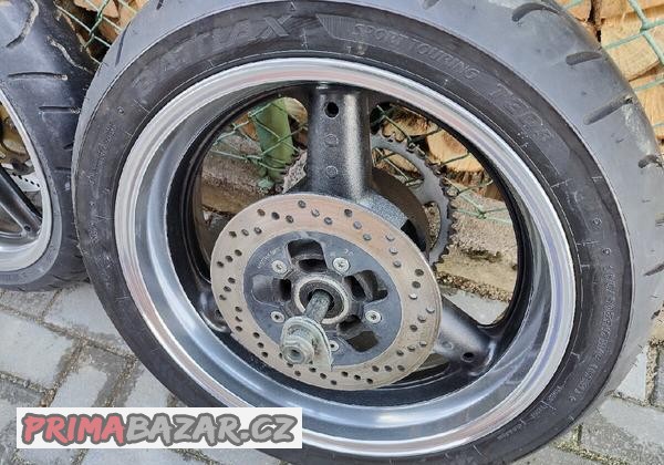 suzuki-bandit-600-2001-zadni-kolo