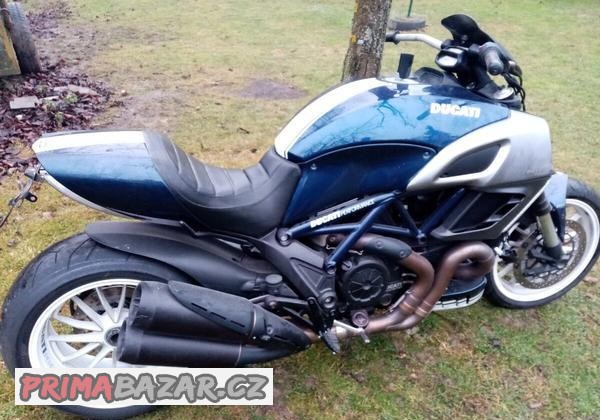ducati-diavel