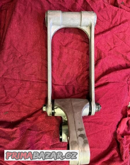 prepakovani-zadniho-tlumice-pro-honda-cbr600rr-pc37-05-06