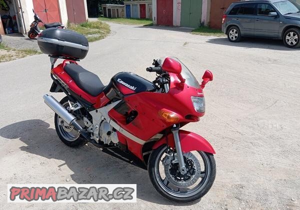kawasaki-zzr-600-2001