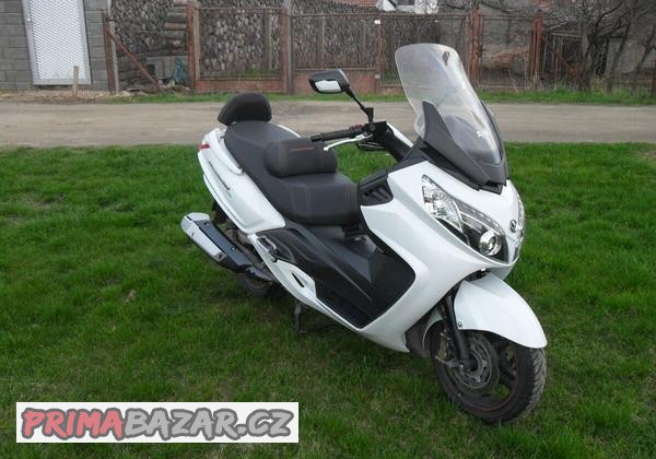 sym-maxsym-600-abs-2015-led-denni-sviceni-2majitel-cz-2xklic