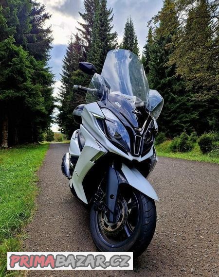 prodam-skutr-kymco-downtown-350i