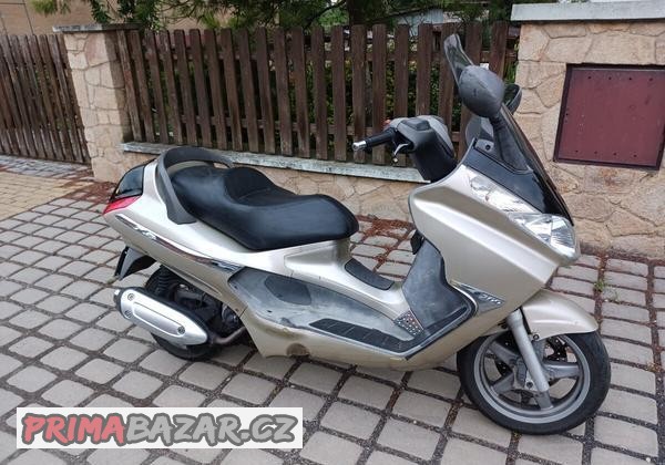 piaggio-x8-200