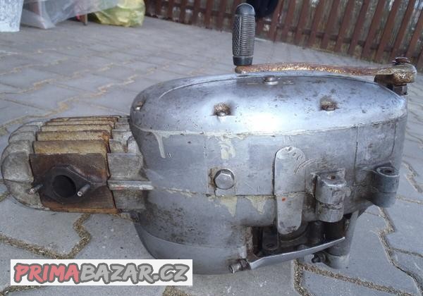 jawa-50-550-parez-kompletni-motor-s-levym-karburatorem