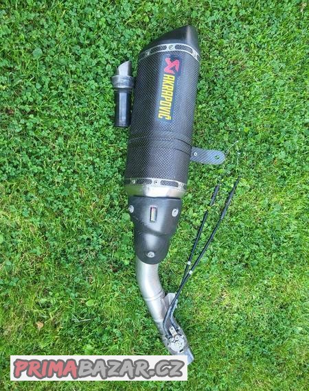 kawasaki-z800-akrapovic