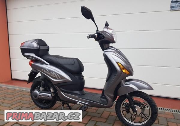 racceway-e-moped-bez-nutnosti-mit-ridicsky-prukaz