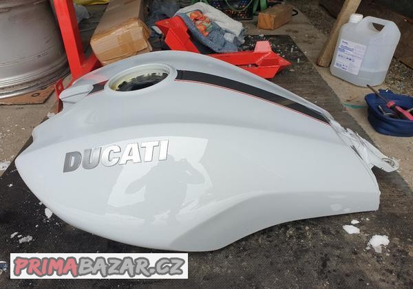 prodam-benzinovou-nadrz-na-ducati-xdiavel-s-diavel-r-v-2