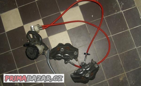 komplet-predni-brzda-ctyrpistek-pancerove-hadice-nova-pumpa