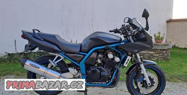 yamaha-fzs-600